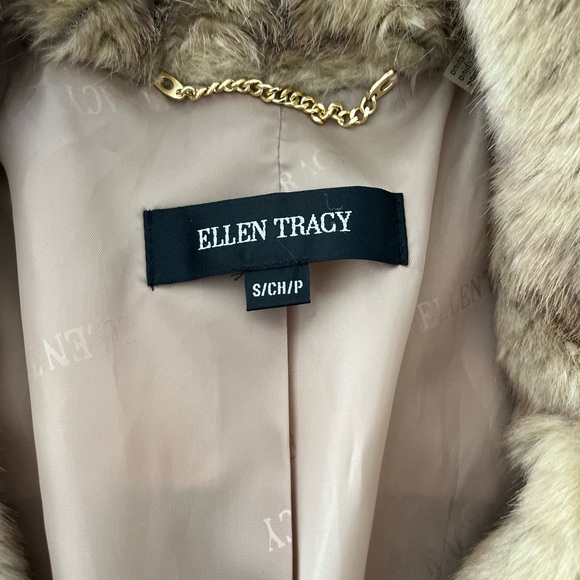 Ellen Tracy faux fur coat - Picture 2 of 3